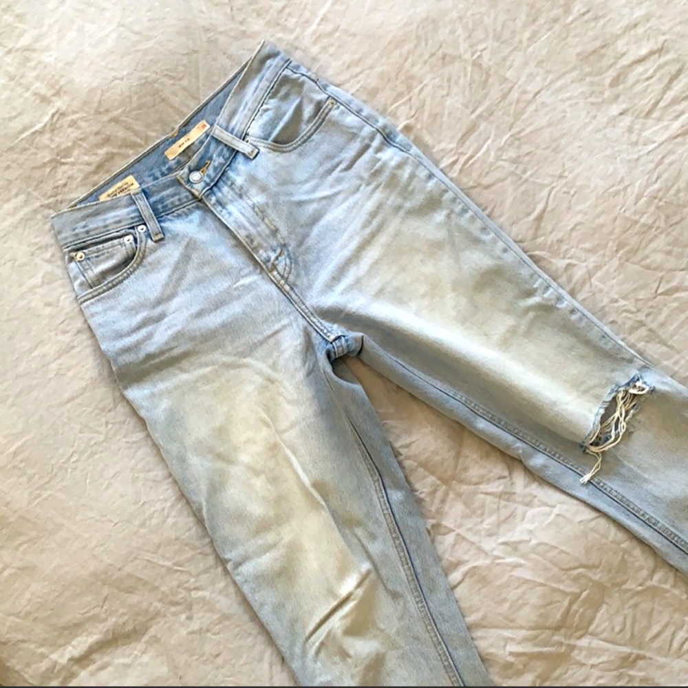 Levi’s Mom Jeans 26